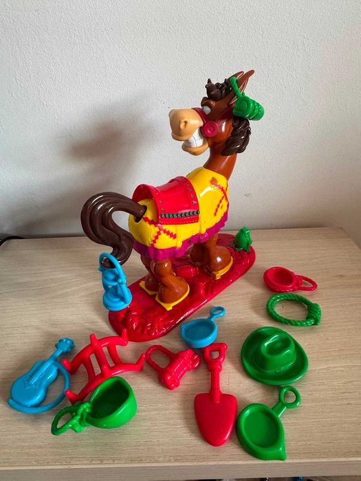 Joc Hasbro Buckaroo – Măgar care aruncă bagajele / joc de îndemânare, cu Cutie, complet