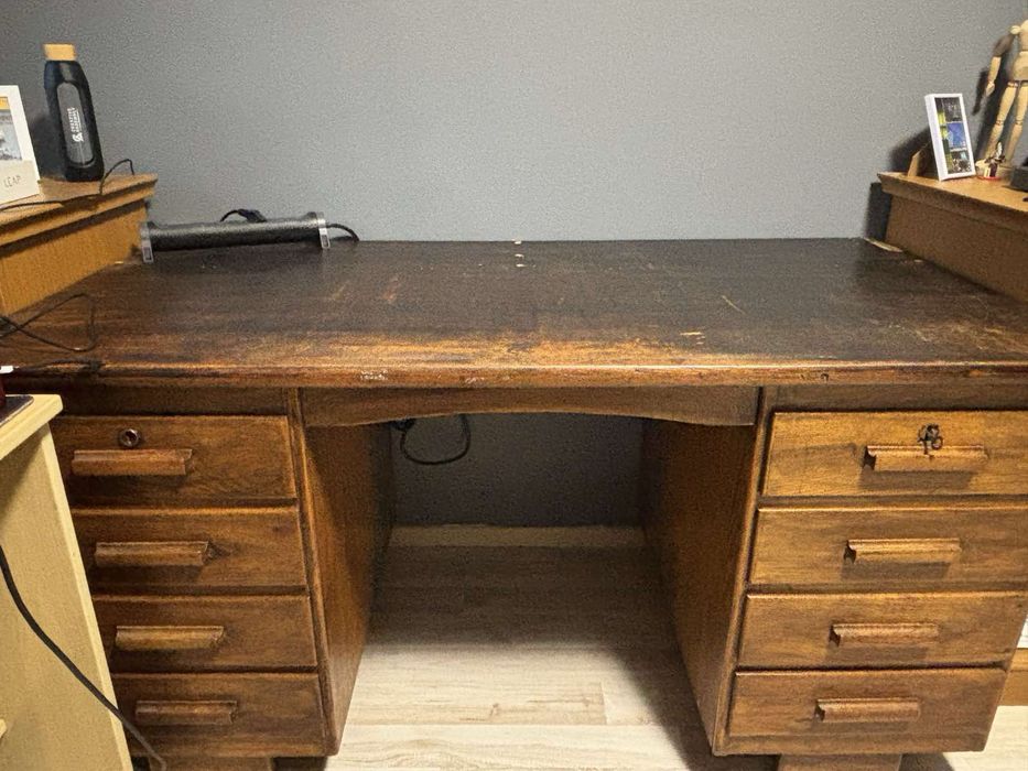 дървено ретро бюро