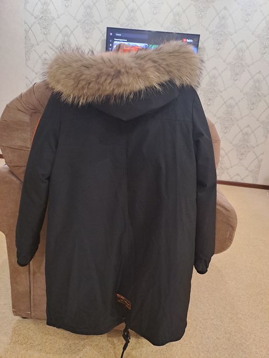 Продам пуховик на девочку