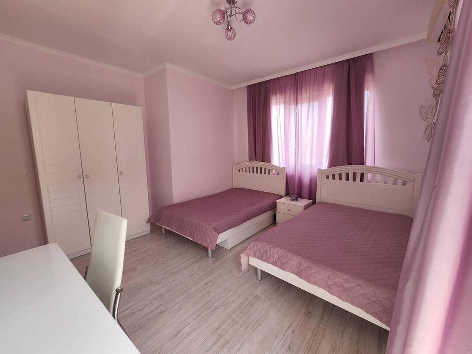 Дава се под наем Къща в Бургас, Сарафово - 135 кв.м за 1224 € - Снимка #2