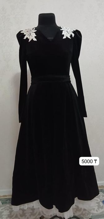 Көйлек, кофта, костюм сатылады