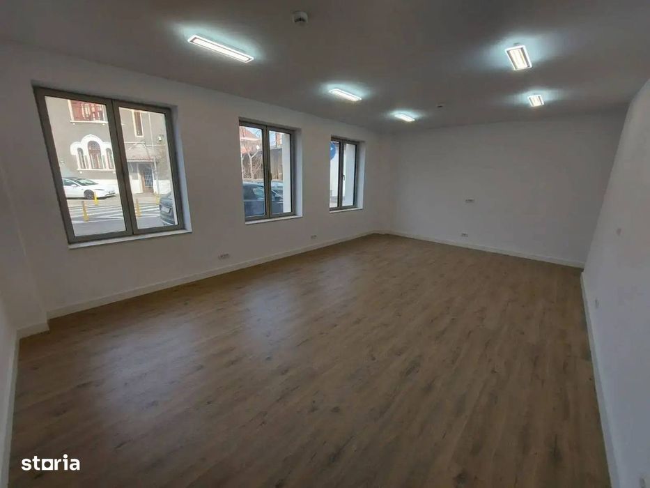 Spatiu comercial 4 camere central, P/3 /Armeneasca-Universitate-Dacia