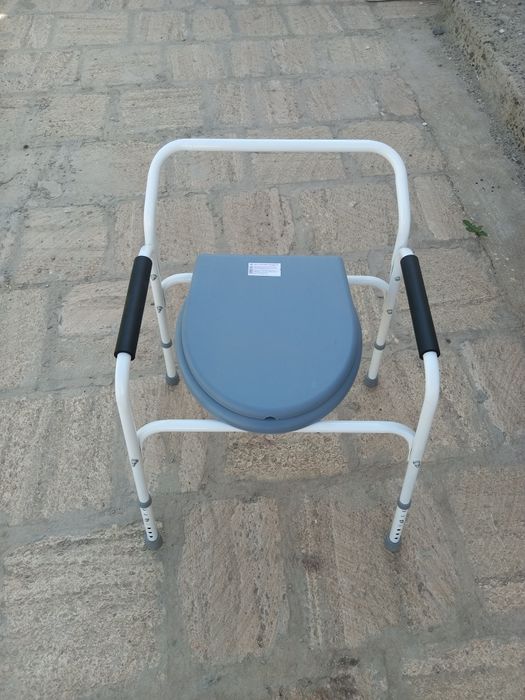 Инвалидная ходунок / туалет