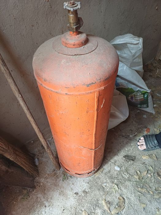 Газовый  баллон большой