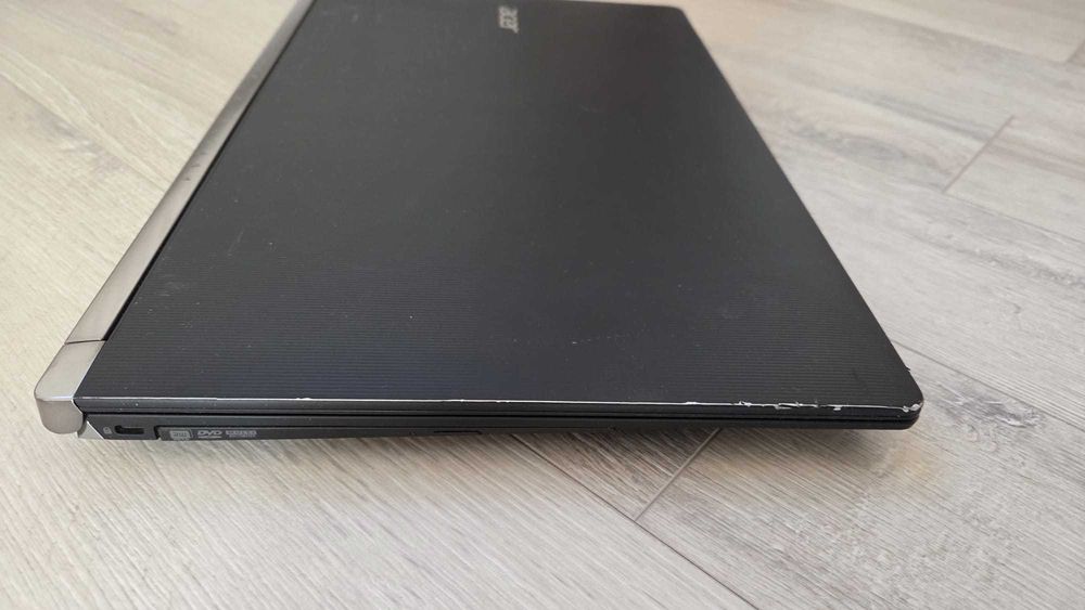 Laptop Acer Aspire V 15 Nitro cu procesor I7 gen 4