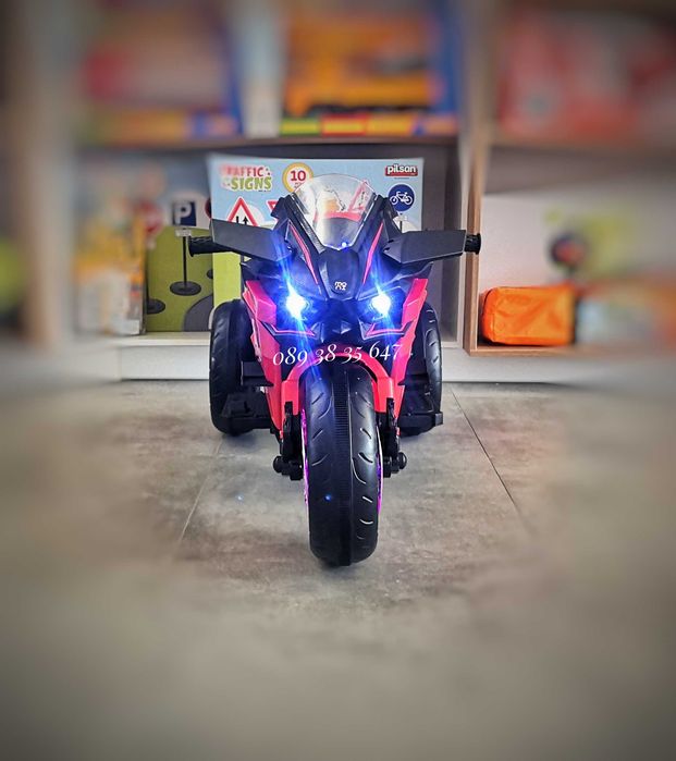 НОВО!Акумулаторен мотор с 3 гуми Ninja RED с 12V батерия,LED светлини