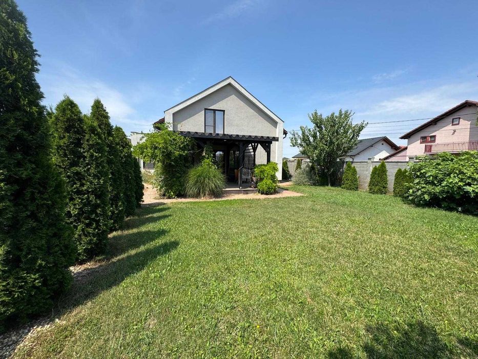 Închiriez casa in Săcălaz ideală pentru firma sau familii ( 180 mp) 8 locuri de parcare