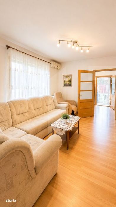 Doua Case, O Singura Proprietate –  688 mp Teren