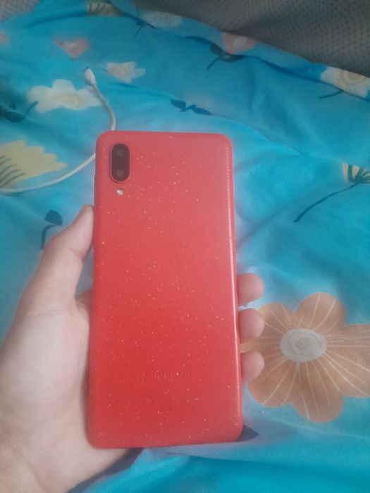 продам телефон ..