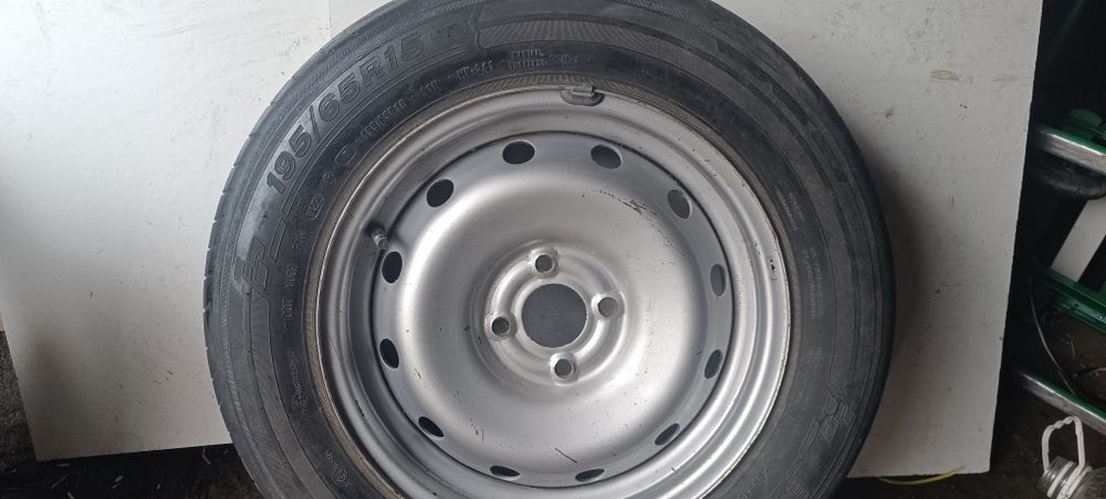 Автошина 196/65 R15