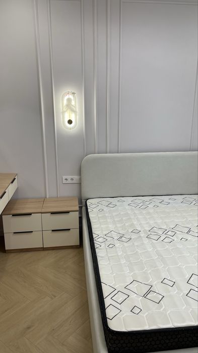 Спальный кровать с тумбами
