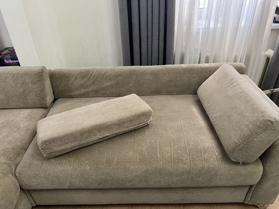 Угловой мягкий диван