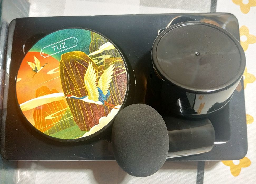 Кушон "Tuz". Тон: натуральный  беж. Новый.