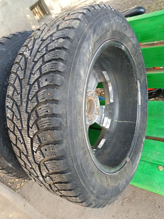 Продам зимние шины на R17