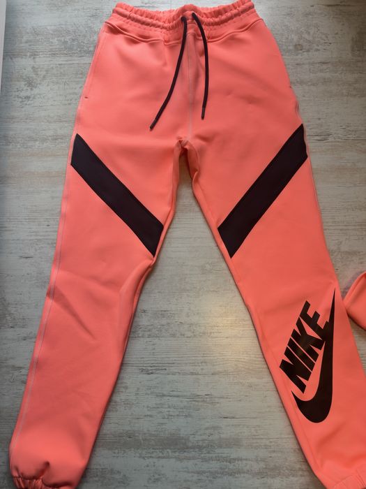 Nike/Hugo долници,блузи,екип