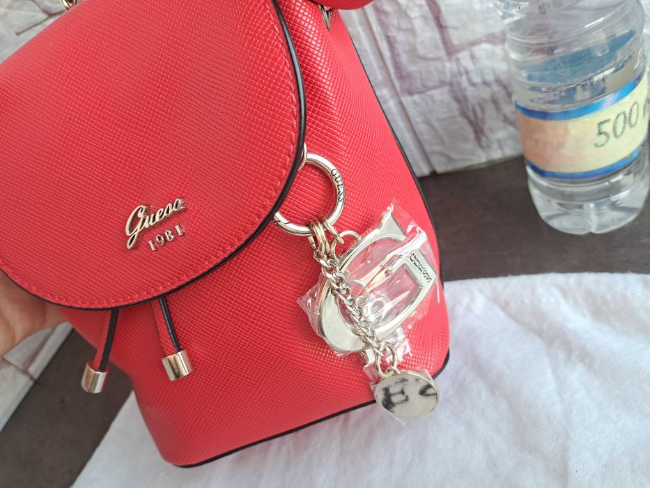 дамска чанта,GUESS-малка червена чантичка,гес,нова