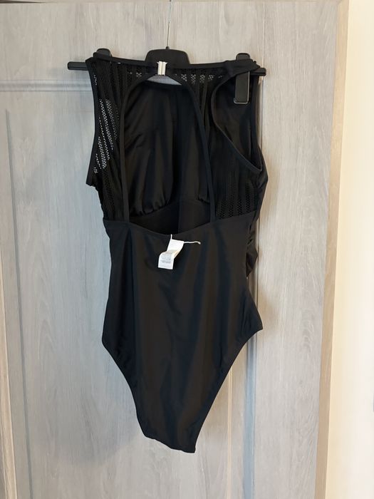 Costum de baie guler înalt control burtă spate din plasă – Negru L.