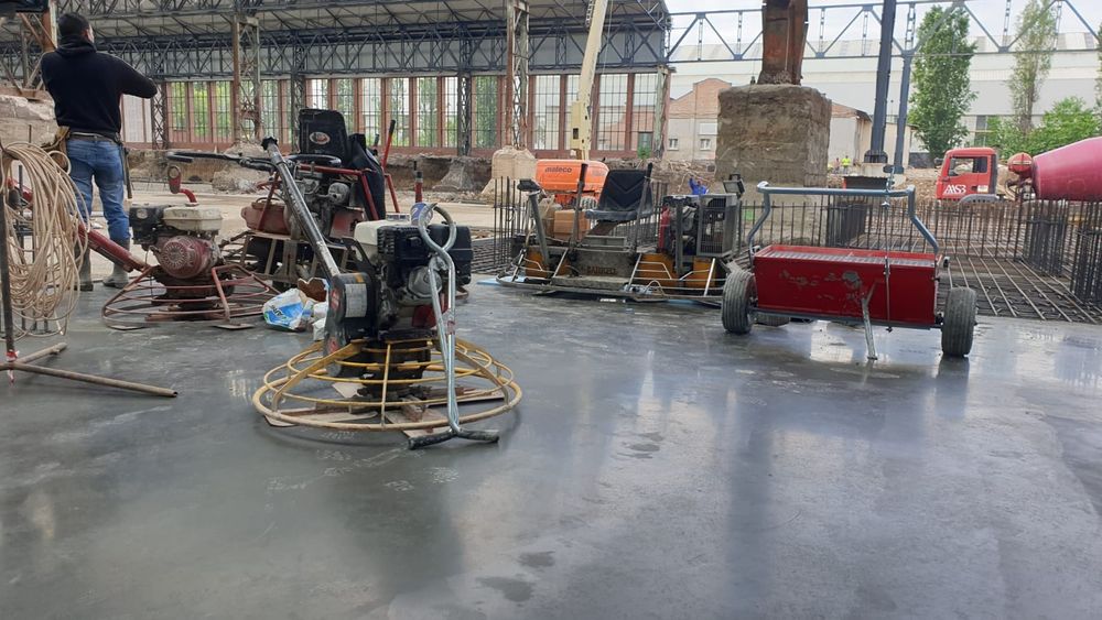 Șapă / turnare beton finisat / Elicopterizat cu cuart, Periat.