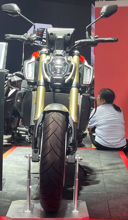 Мотоцикл QJMotor SRK 900 ABS заказ