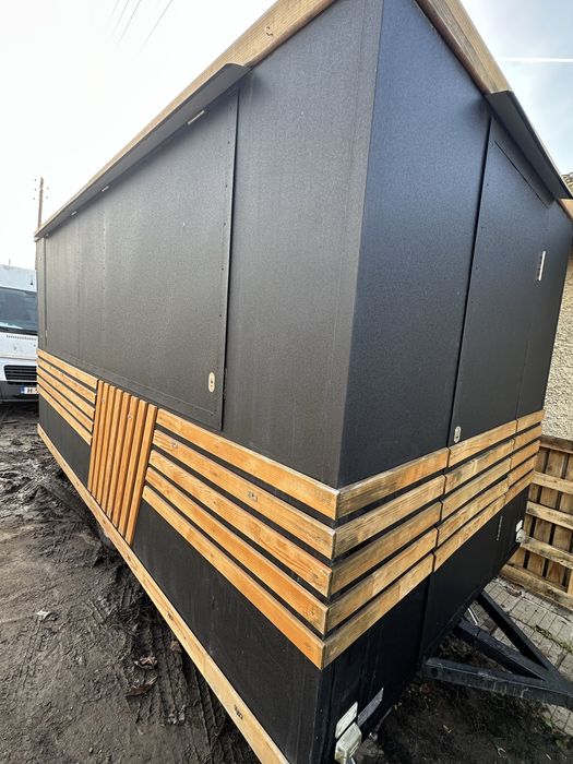 Продавам чисто нова търговска каравана