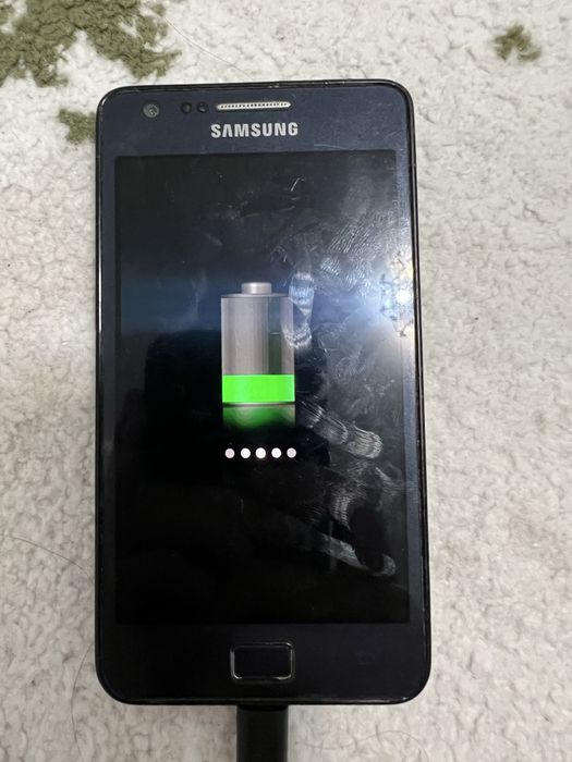 Продам телефон Samsung