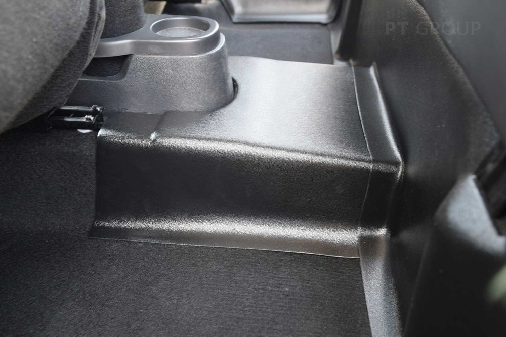 Предпазни кори за тунела на задния ред и под седалките Dacia Duster 2012-2020
