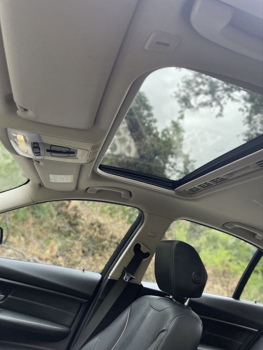 Vand sau Schimb Bmw f30 320d(Passat cc)