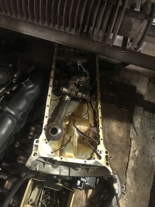 Запчасти на мерседес м104