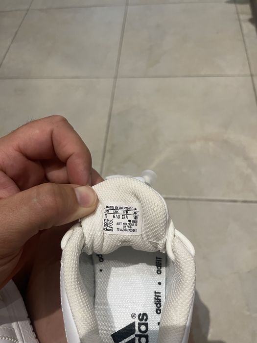 Adidas маратонки 23 1/2