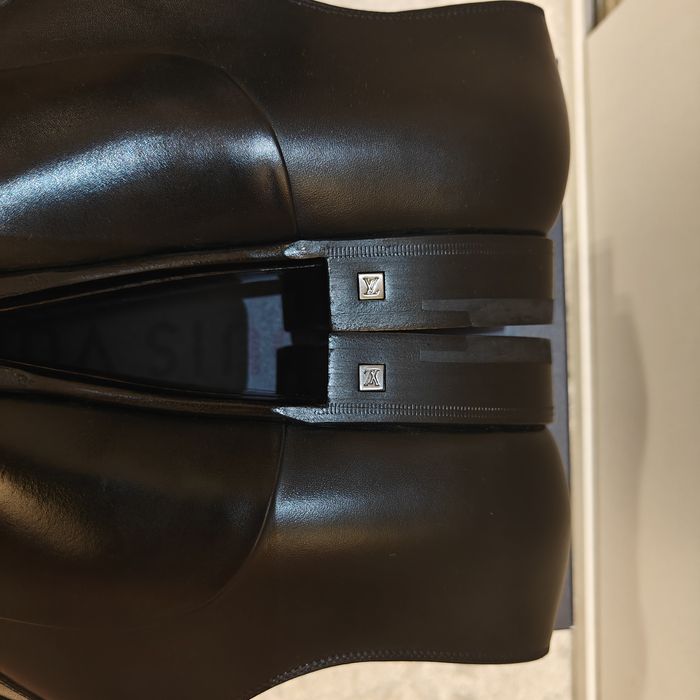 SCHIMB Pantofi Louis Vuitton Originali 12L - 32.5cm