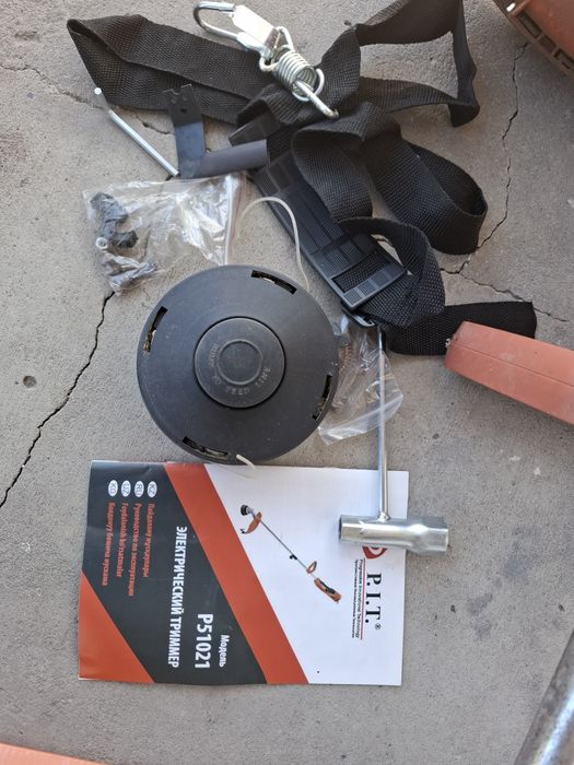 Триммер для травы, коса