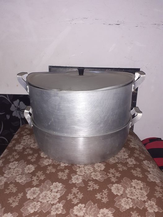 Большая мантоварка