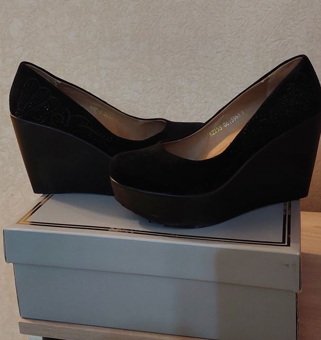 Лоферы кожаные  молочные  Туфли  на платформе