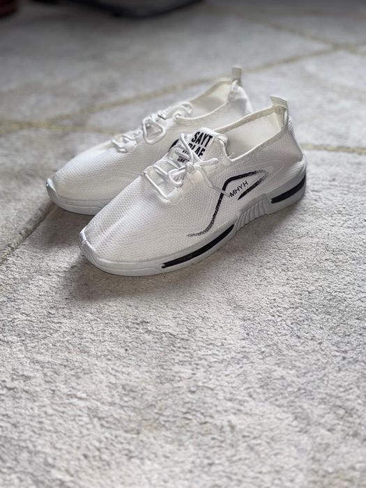 продам кроссовки, размер 41, новые, ( не б/у )