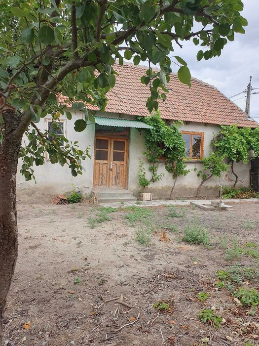 Casa de vanzare in Santana +teren agricol extravilan