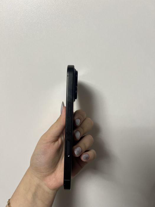 iPhone 16 Pro 256 ГБ, Black Titanium, АКБ 89%