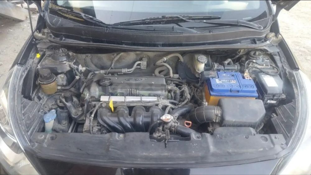 Хюндай акцент 2013г.в. об 1,4.