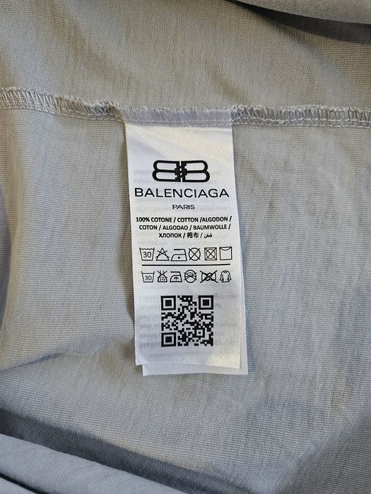Продавам  тениска Balenciaga