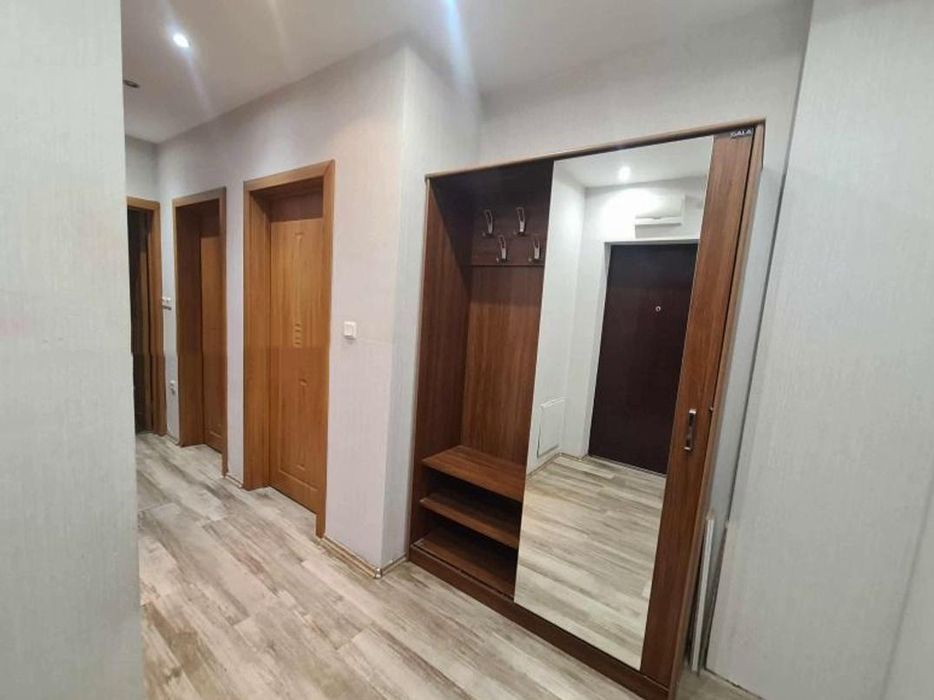 Дава се под наем Тристаен апартамент в София, Люлин 6 - 113 кв.м за 719 € - Снимка #3