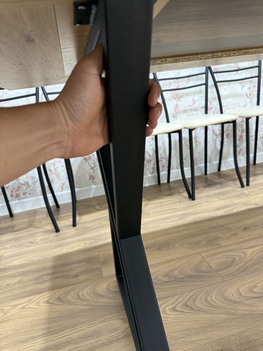 Срочно продою стол и стулья Алматы