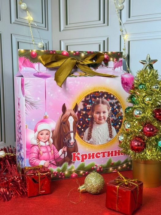 Новогодние подарочные каробки