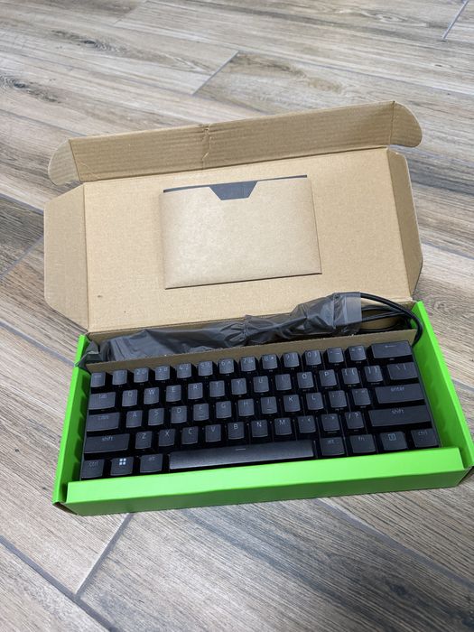 Razer Huntsman Mini клавиатура
