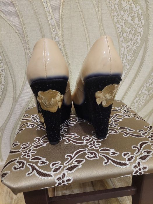 Продам Женские туфли