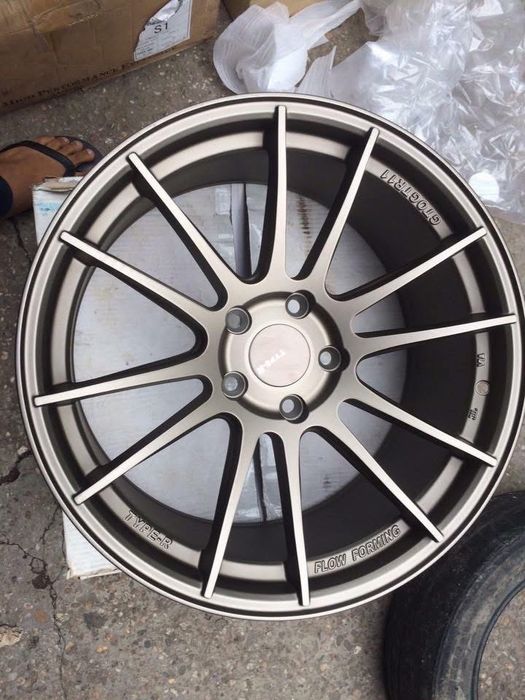 Диски eknei oz r18 5x114.3