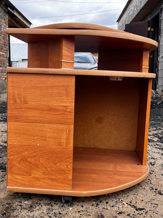 Тумбочка, стол под телевизор