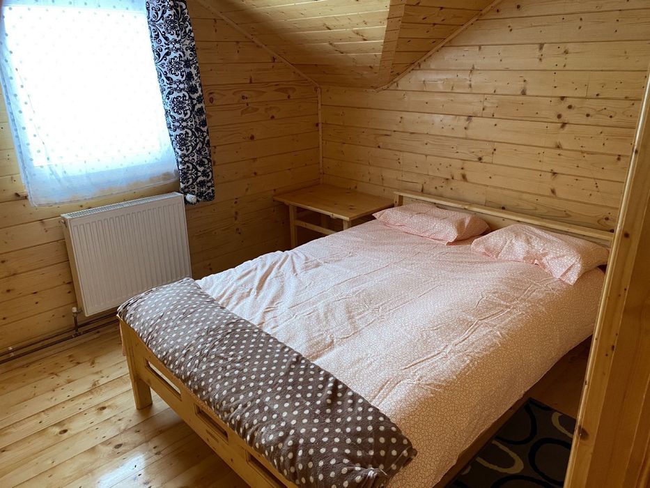 Cabana de inchiriat 11 camere 22 persoane muntele rece  jud. Cluj