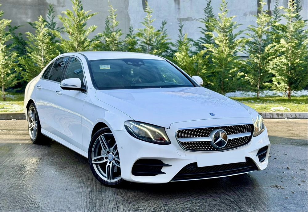 Mercedes E220 D 2018 / Pachet Amg / Camere 360 / Distronic / Burmester