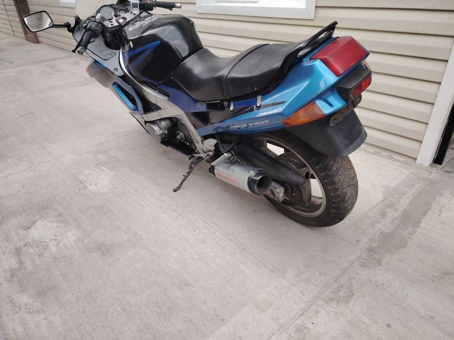 Kawasaki ZZR 400 на части