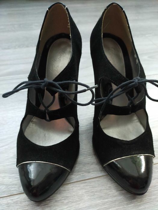 Pantofi piele naturală, impecabili