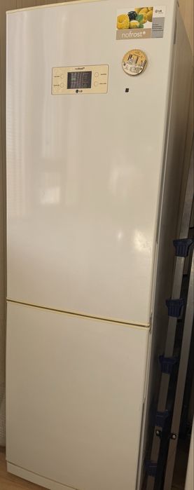 Холодильник LG продается бу